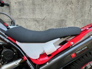 TLM260R HRC純正新品リアフェンダー ホワイト - メルカリ
