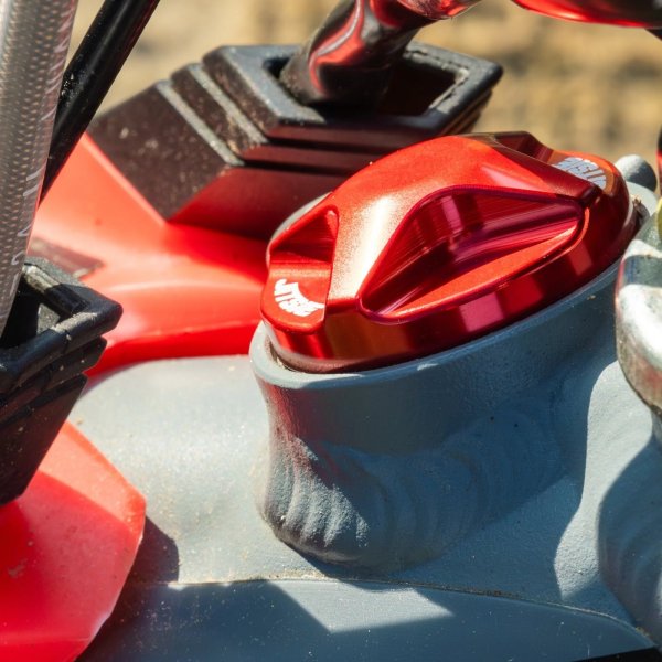 画像6: JITSIE アルミフューエルタンクキャップ　BETA EVO 18~25 (6)